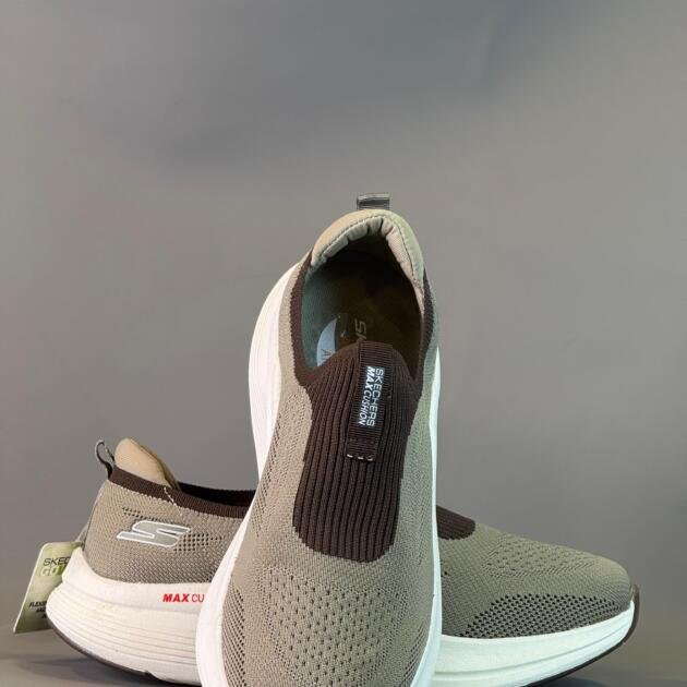 Skechers Max Cushioning Premium Slip-On - Brown & Beige