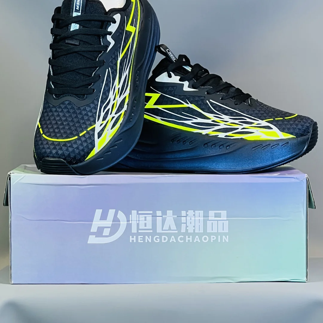 Black & Neon Yellow Flame Pattern Sport Sneakers