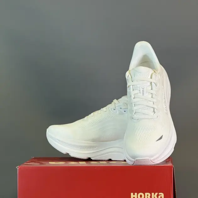 HORKA Lightweight Medicated Running Shoes
